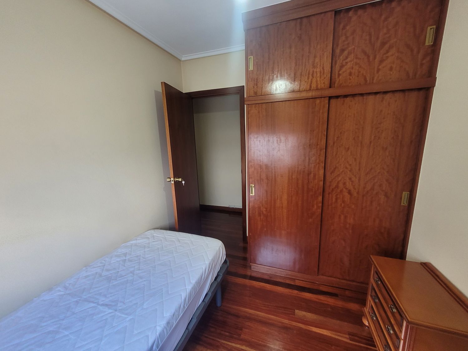 Piso en alquiler  Santiago de Compostela, La Coruña  3/20