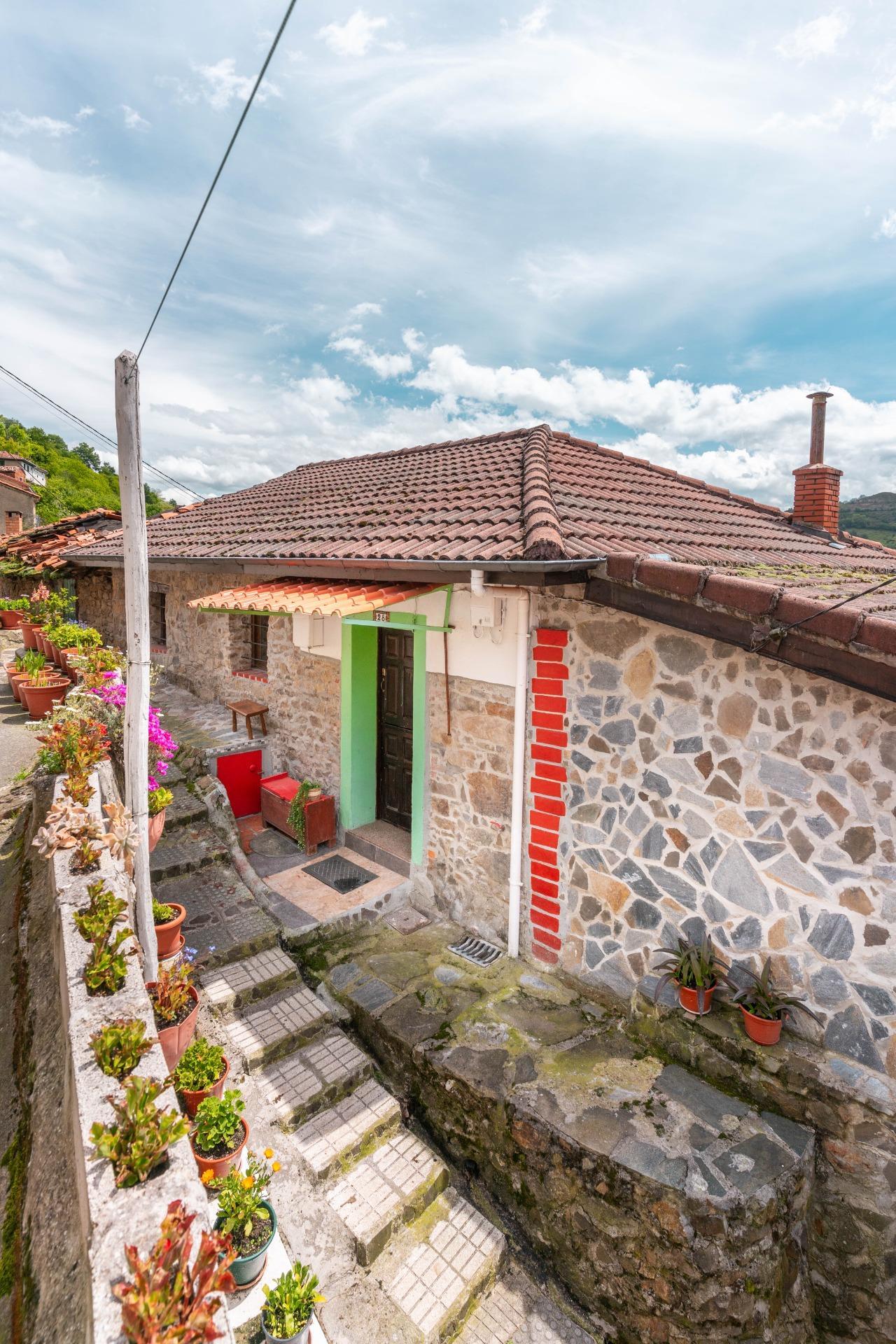 Chalet adosado en venta, Merujal