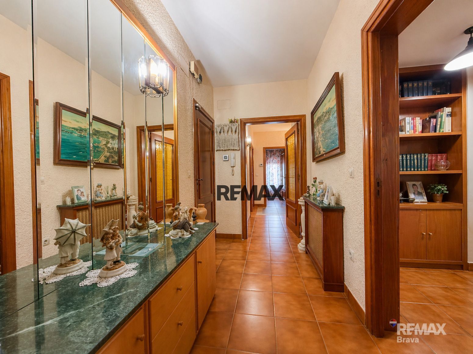 Edificios-Venta-Roses-2410833-Foto-34