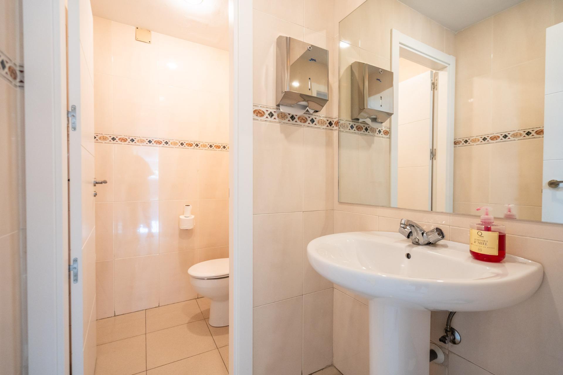 Oficinas-Venta-Madrid-2411208-Foto-10
