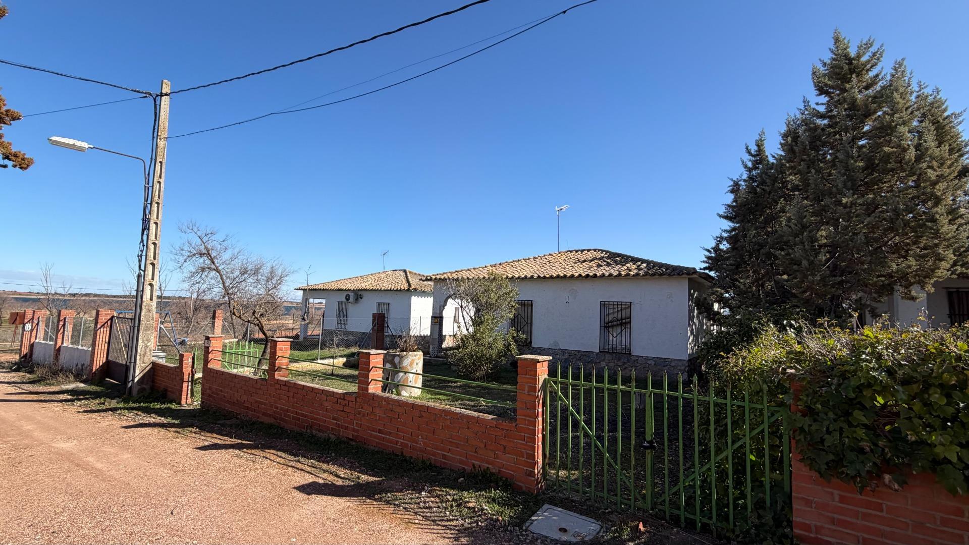 Casa en venta  Villafranca de los Caballeros  29/53