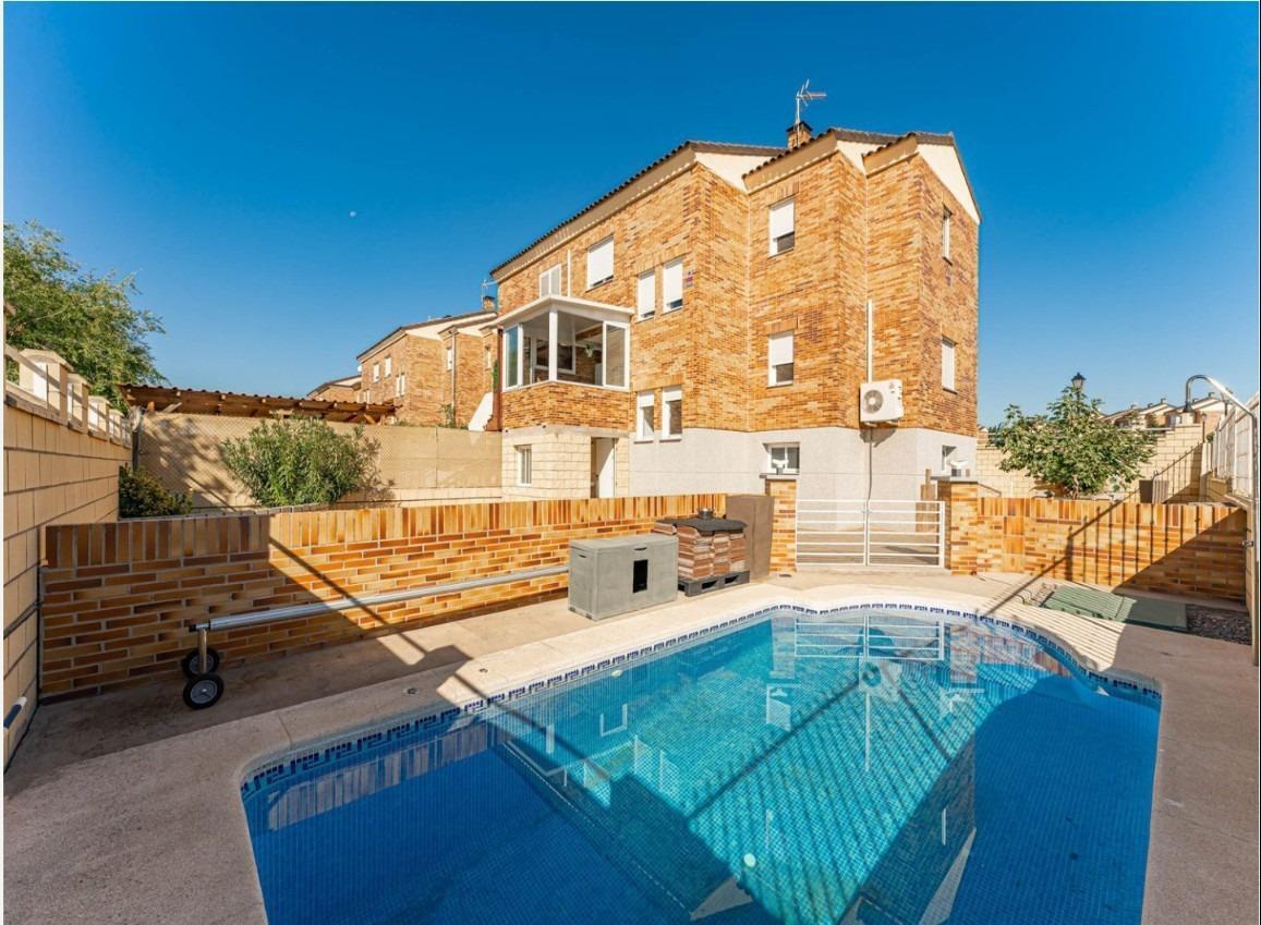 Casa en venta  Ugena  1/1