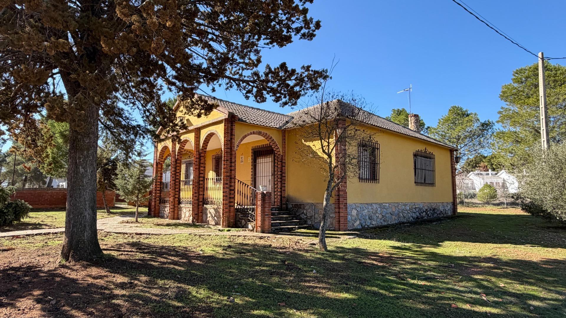 Casa en venta  Villafranca de los Caballeros  3/62
