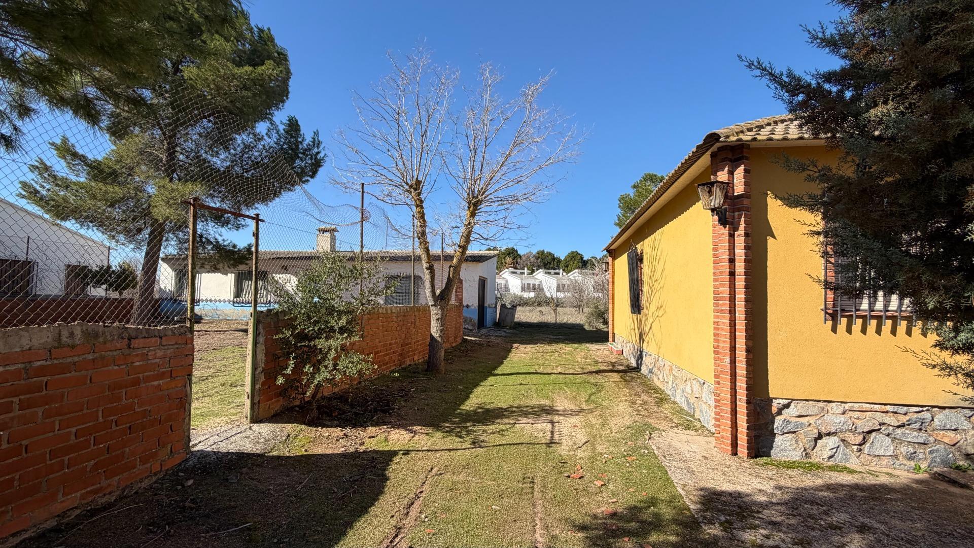 Casa en venta  Villafranca de los Caballeros  47/62