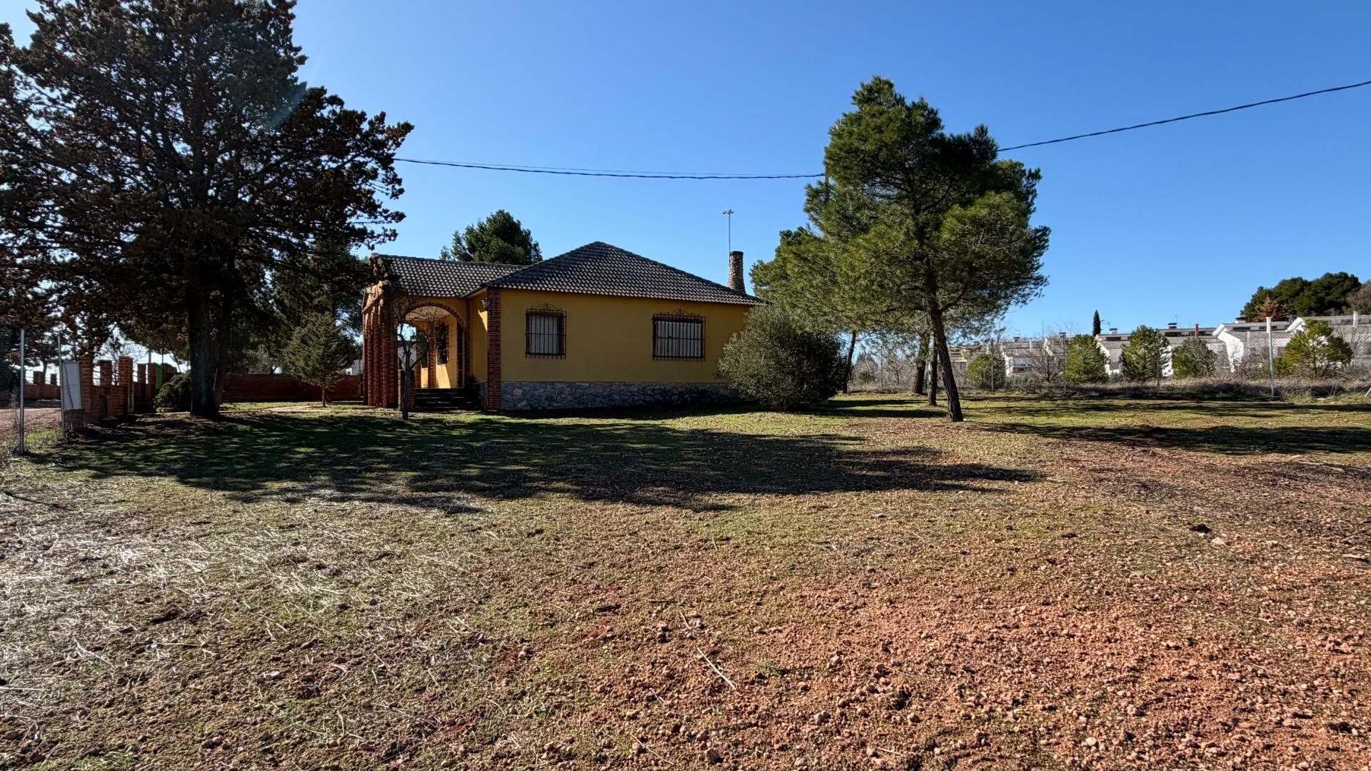 Casa en venta  Villafranca de los Caballeros  49/62