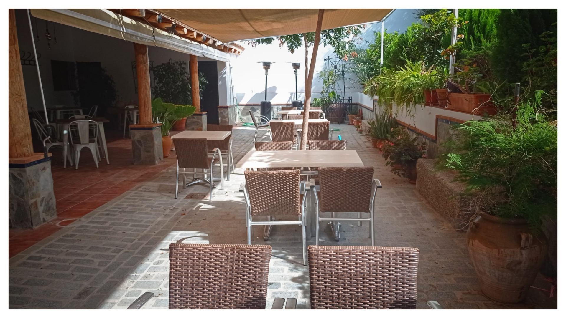 Edificios-Venta-El Pedroso-2411223-Foto-11