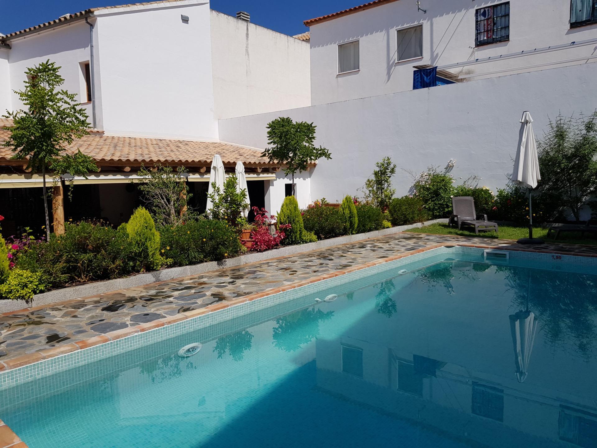 Edificios-Venta-El Pedroso-2411223-Foto-16