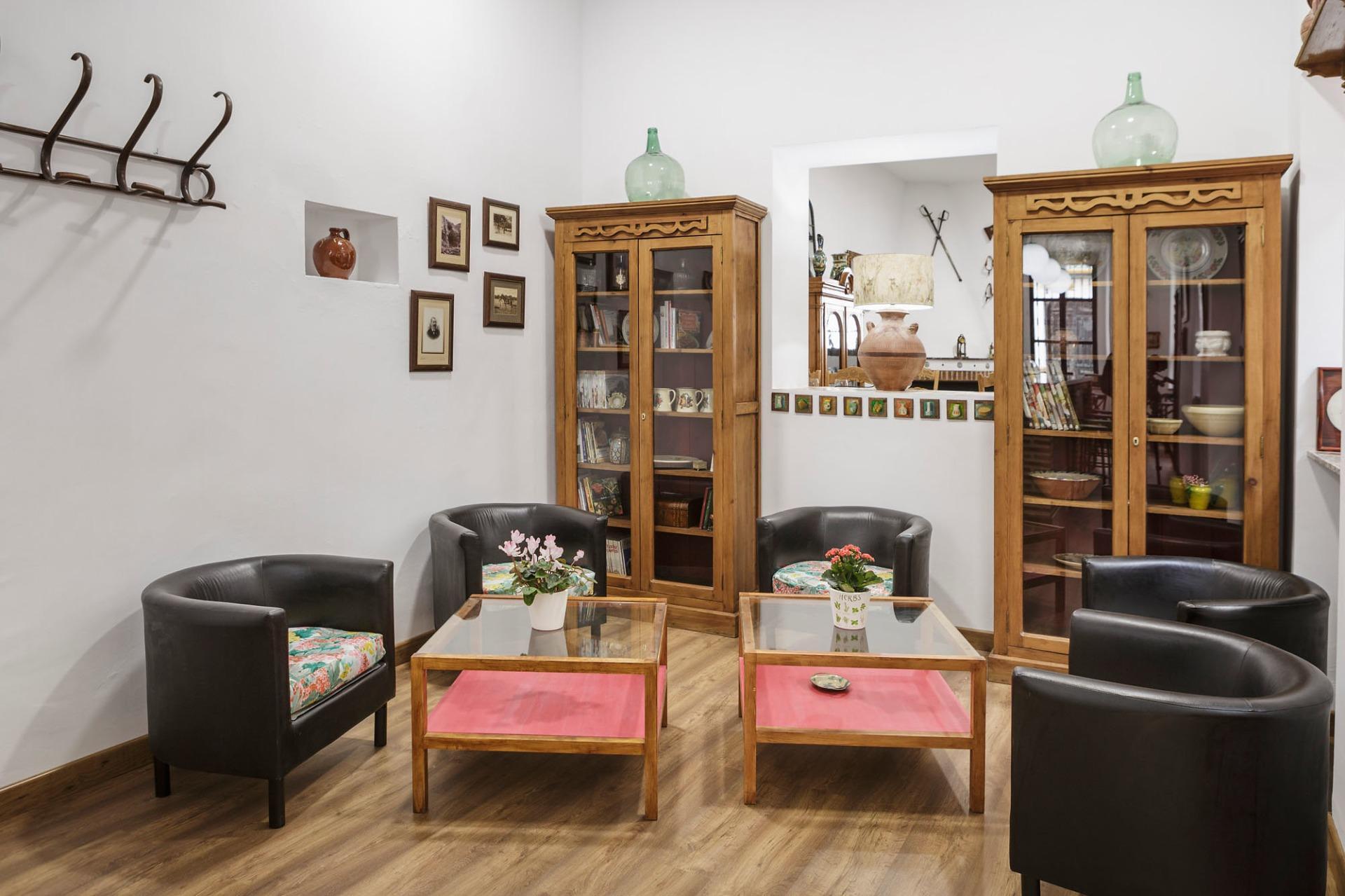 Edificios-Venta-El Pedroso-2411223-Foto-22