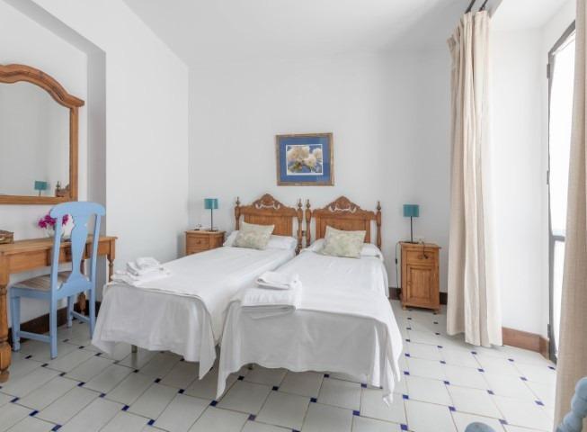 Edificios-Venta-El Pedroso-2411223-Foto-28