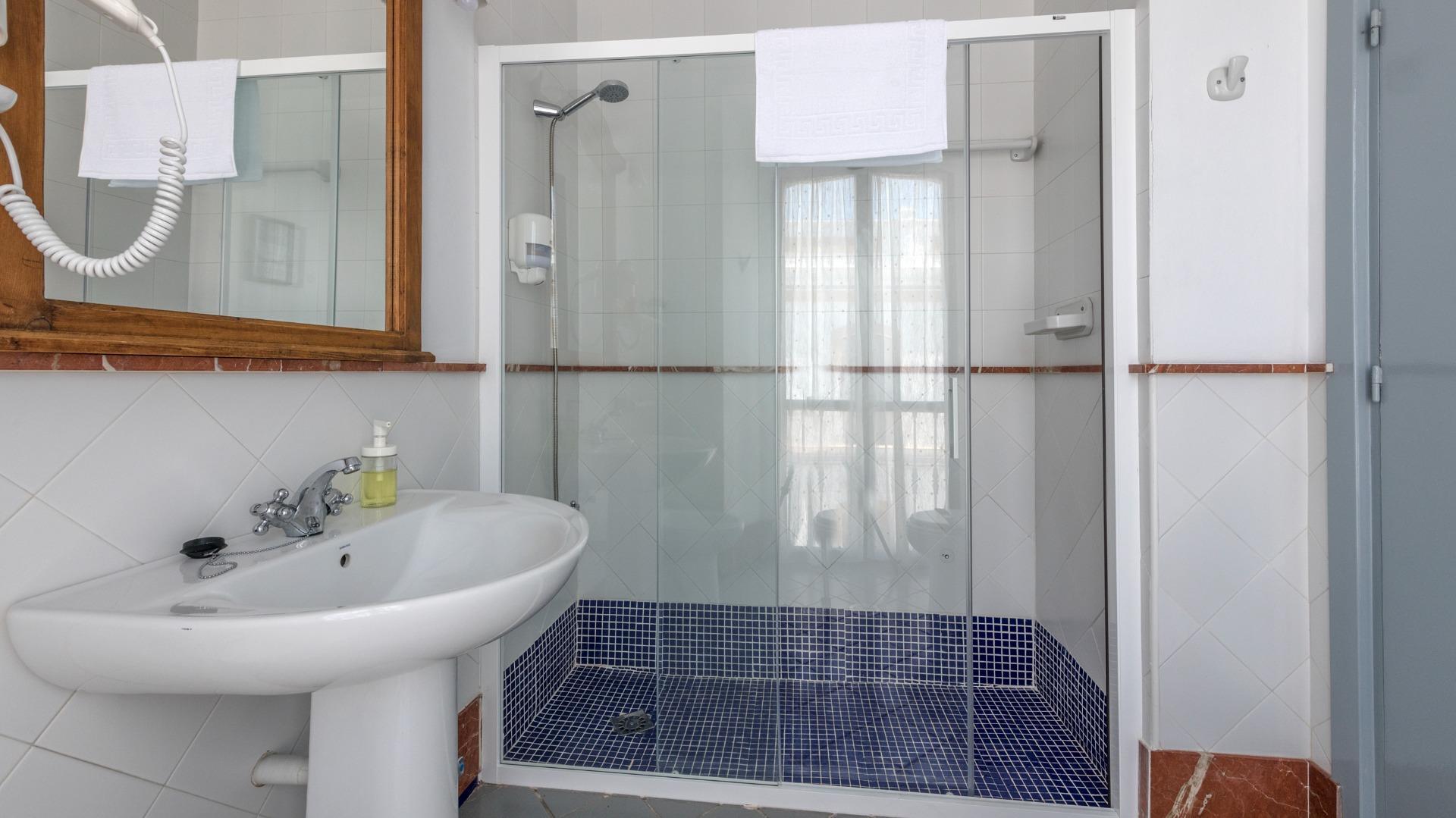 Edificios-Venta-El Pedroso-2411223-Foto-30