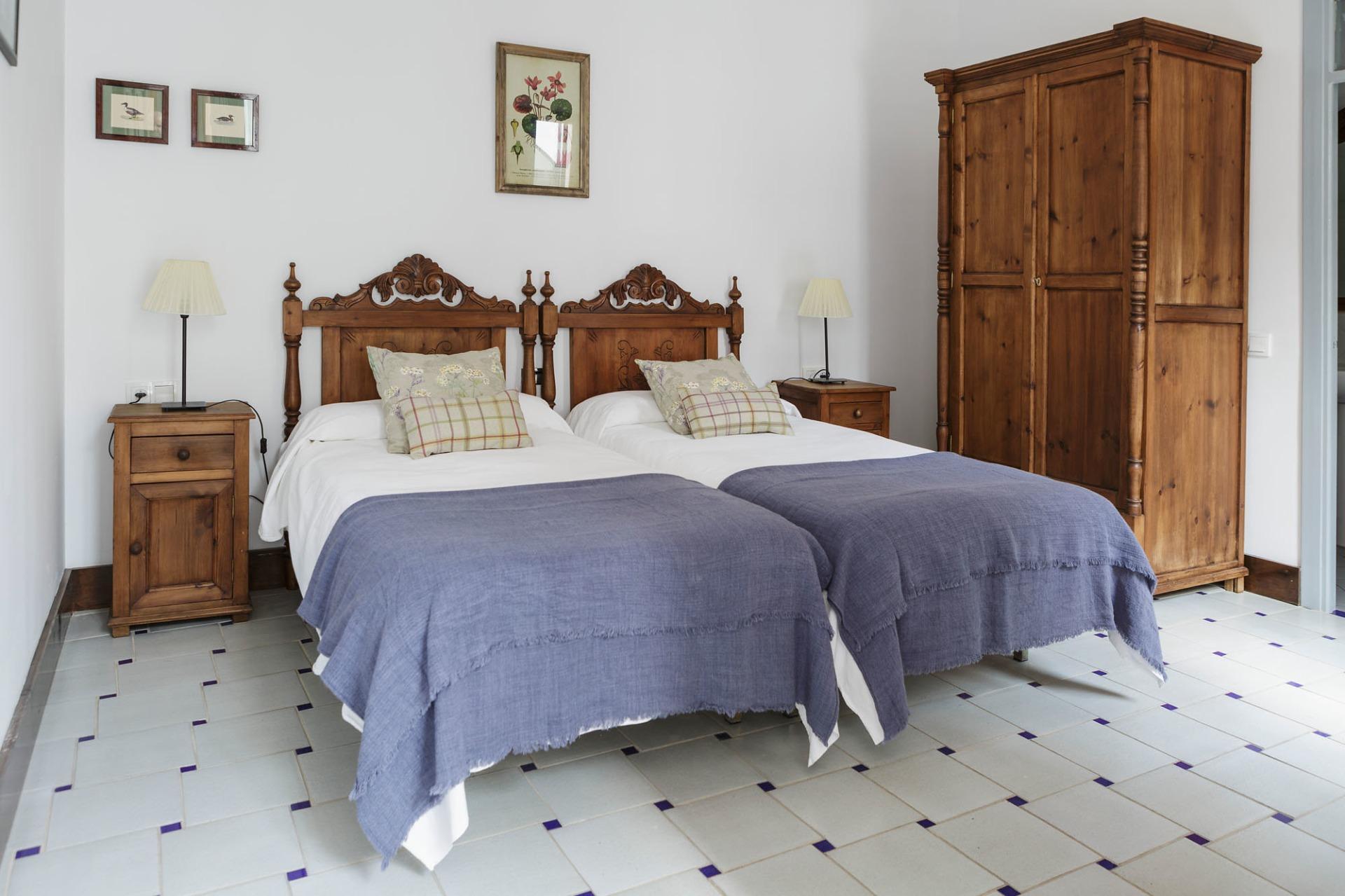 Edificios-Venta-El Pedroso-2411223-Foto-34