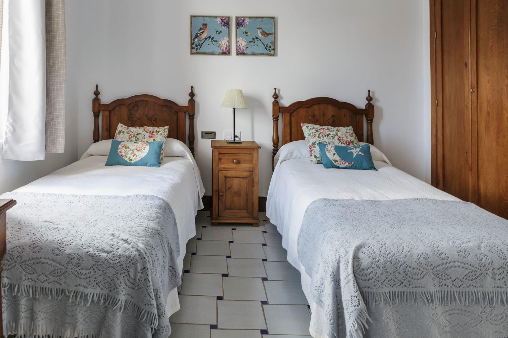 Edificios-Venta-El Pedroso-2411223-Foto-39