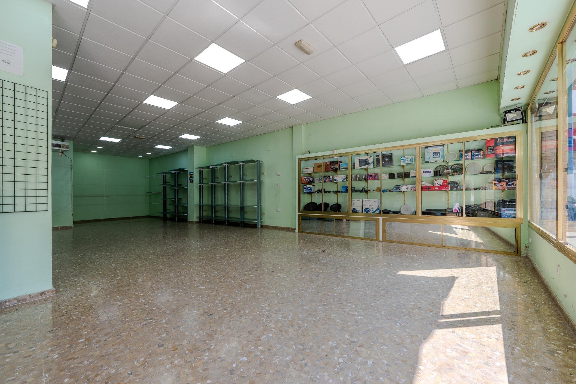Negocios-Venta-Dos Hermanas-2411256-Foto-2