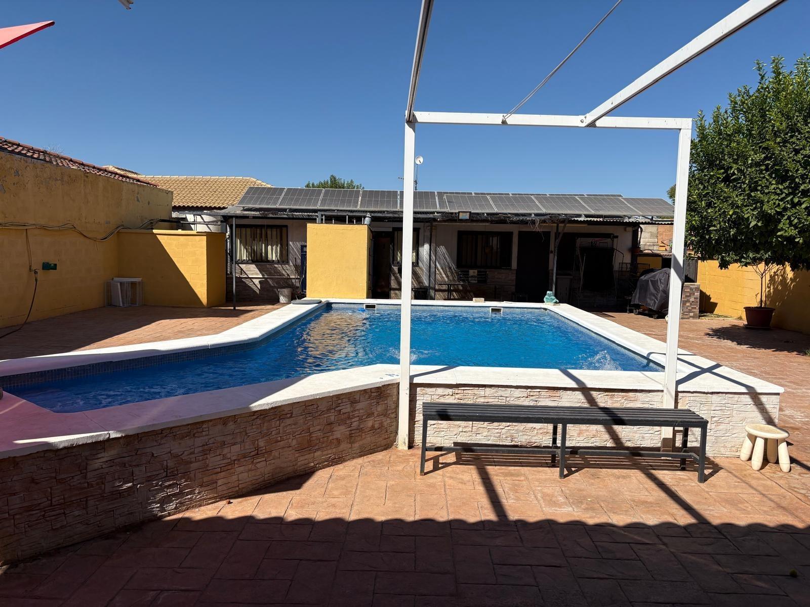 Casas o chalets-Venta-Carmona-2411277-Foto-2