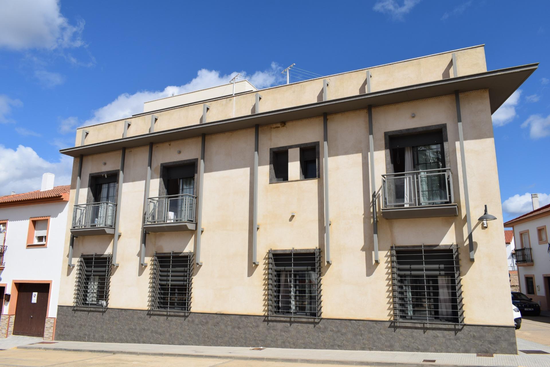 Edificios-Venta-San BartolomÃ© de la Torre-1836470-Foto-5