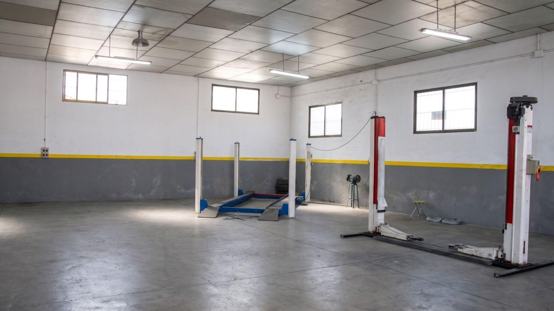Naves-Venta-Elche-2411343-Foto-5