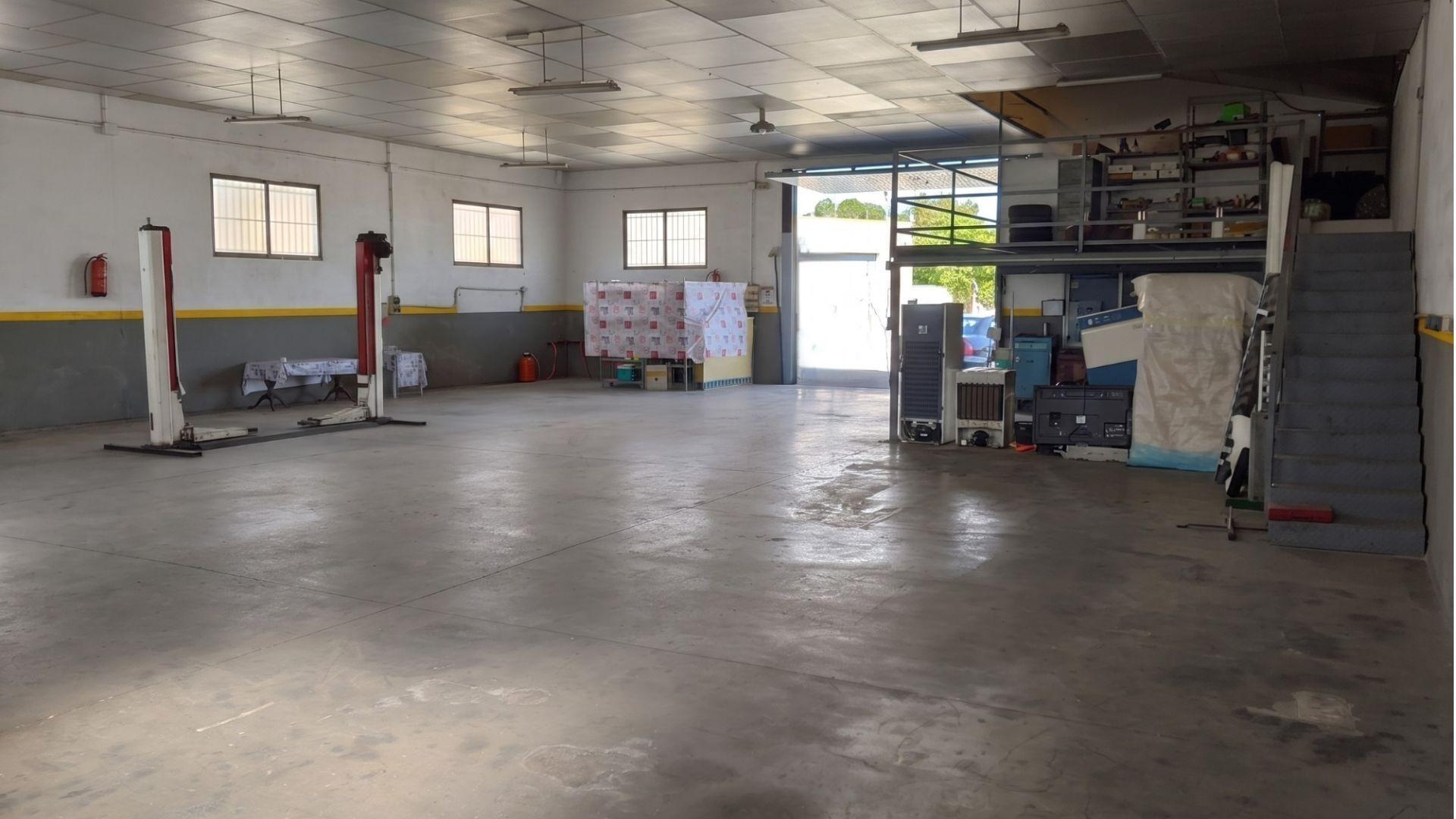 Naves-Venta-Elche-2411343-Foto-7