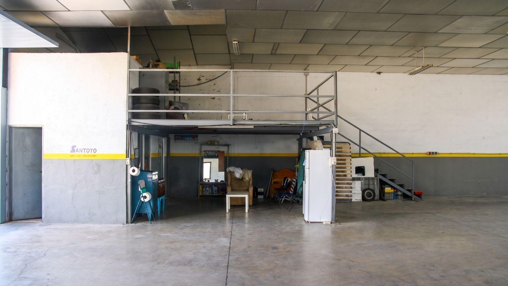 Naves-Venta-Elche-2411343-Foto-9