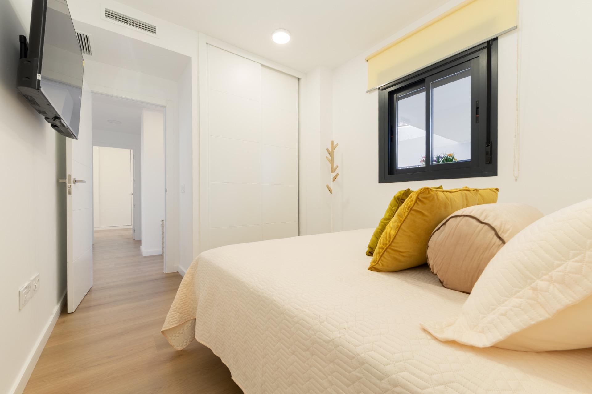 Pisos-Venta-BenalmÃ¡dena-2417042-Foto-16