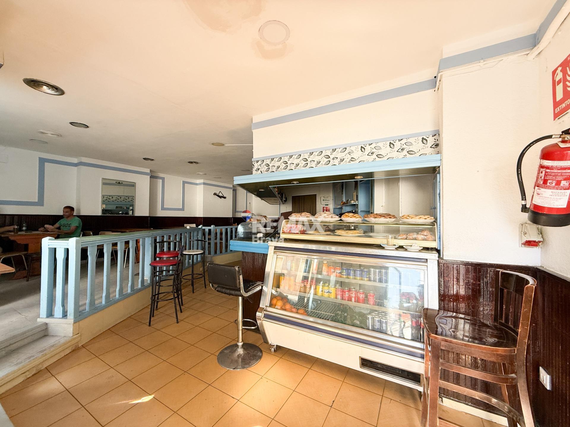 Negocios-Venta-Roses-2416091-Foto-4