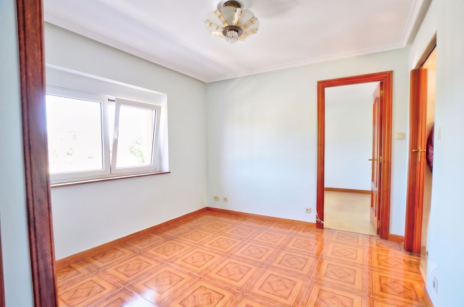 Pisos-Venta-Salas-2410818