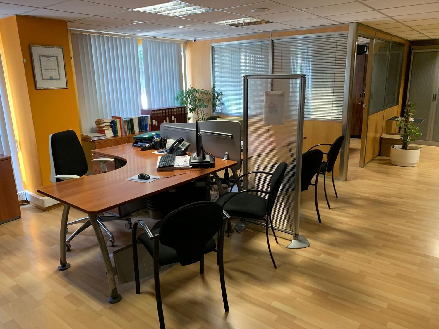 Oficinas-Venta-2419100