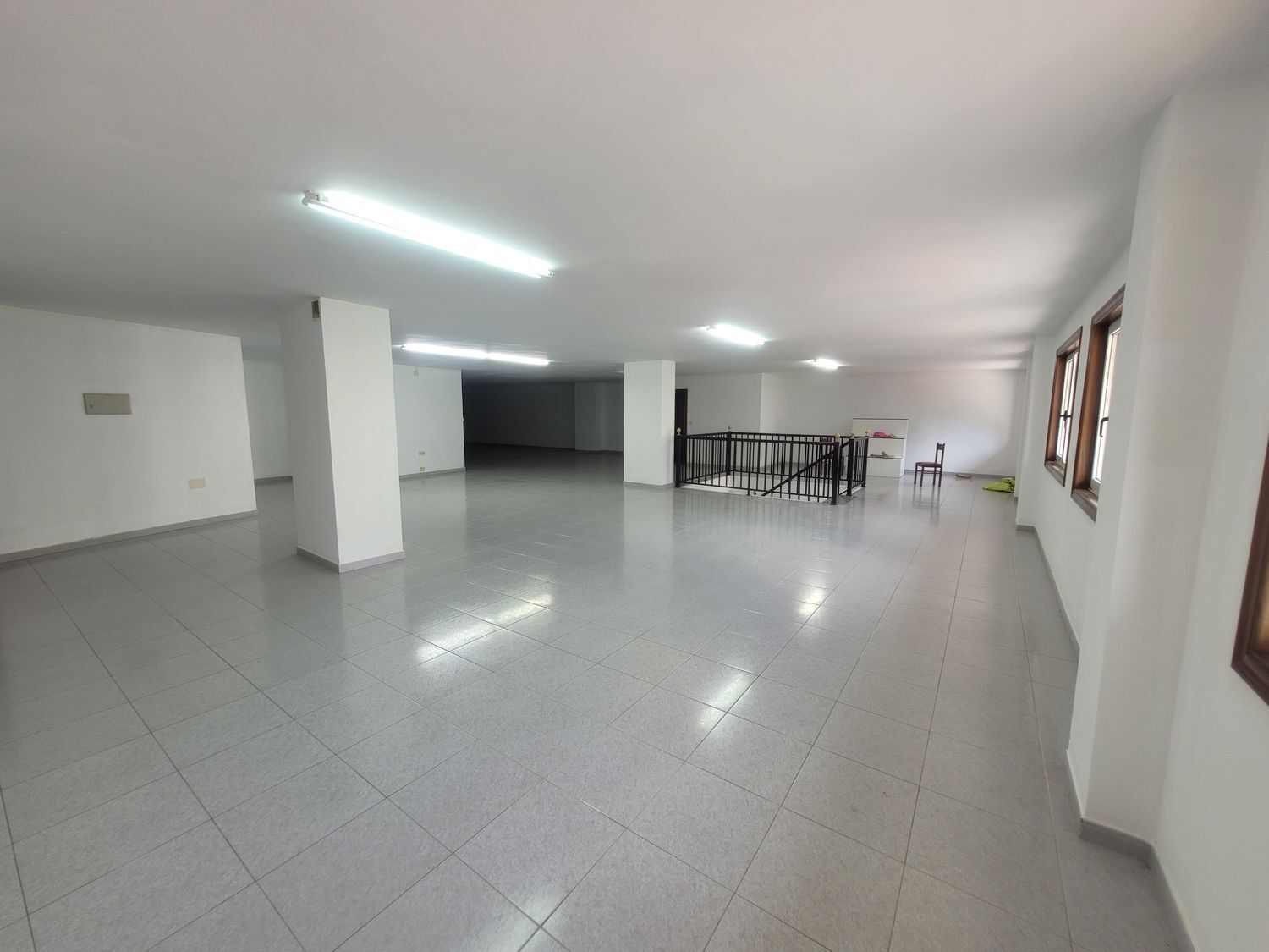 Oficinas-Venta-Santa Comba-2419898-Foto-2