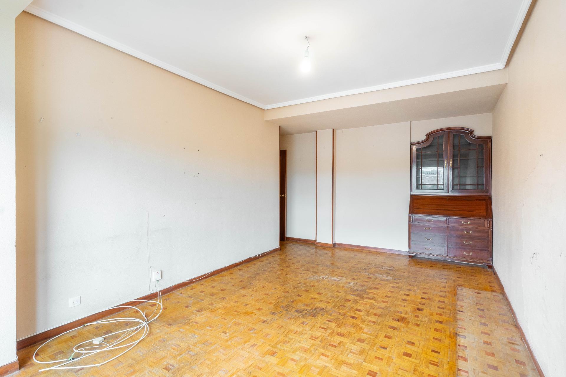 Pisos-Venta-Oviedo-2412356-Foto-17