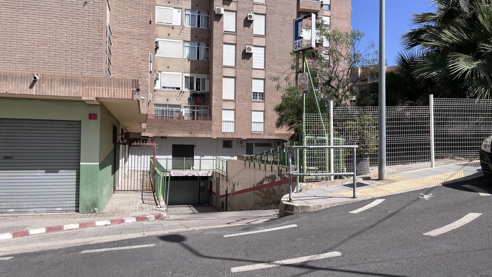 Garajes-Venta-AlmerÃ­a-2412572-Foto-3