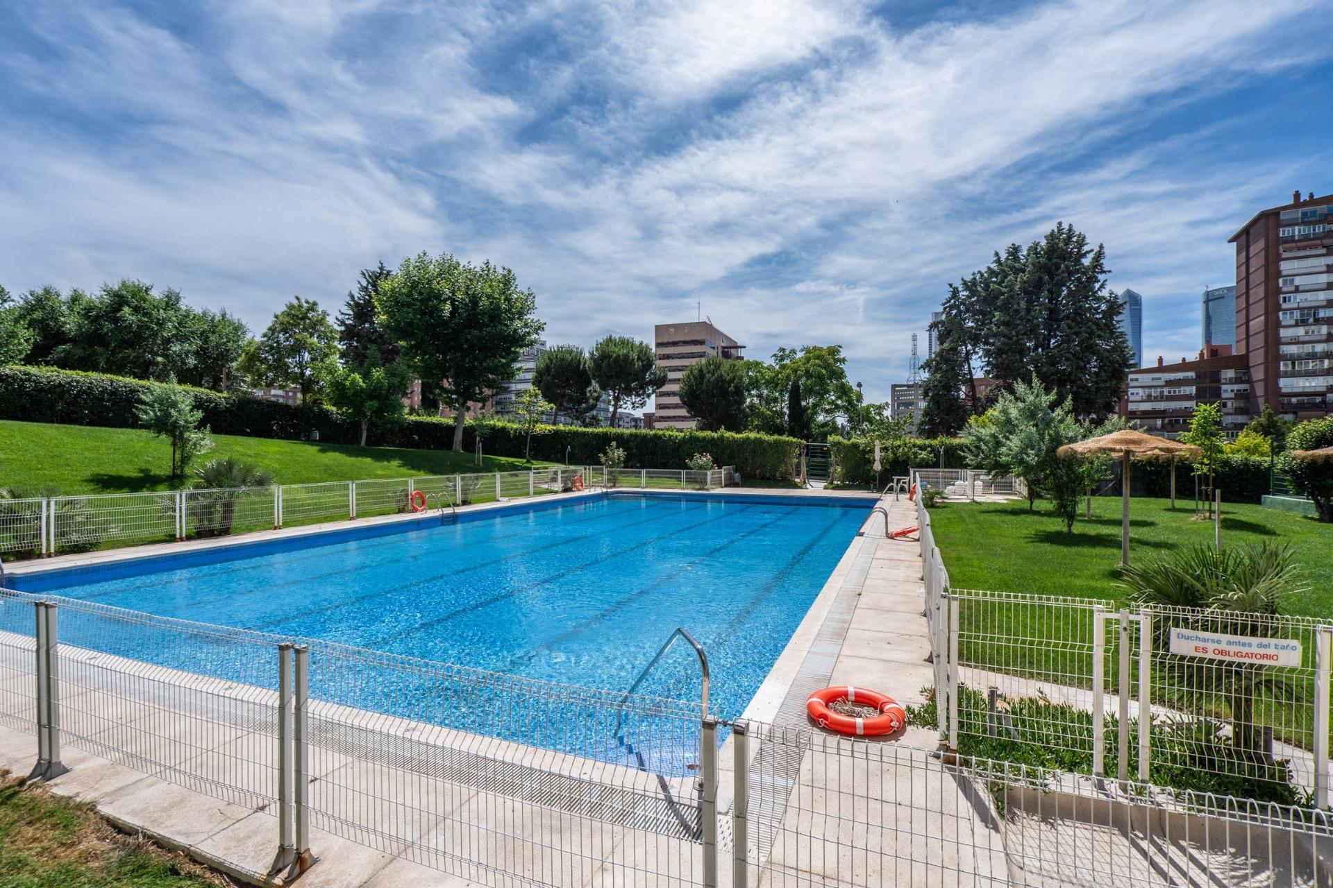 Oficinas-Venta-Madrid-2411208-Foto-31