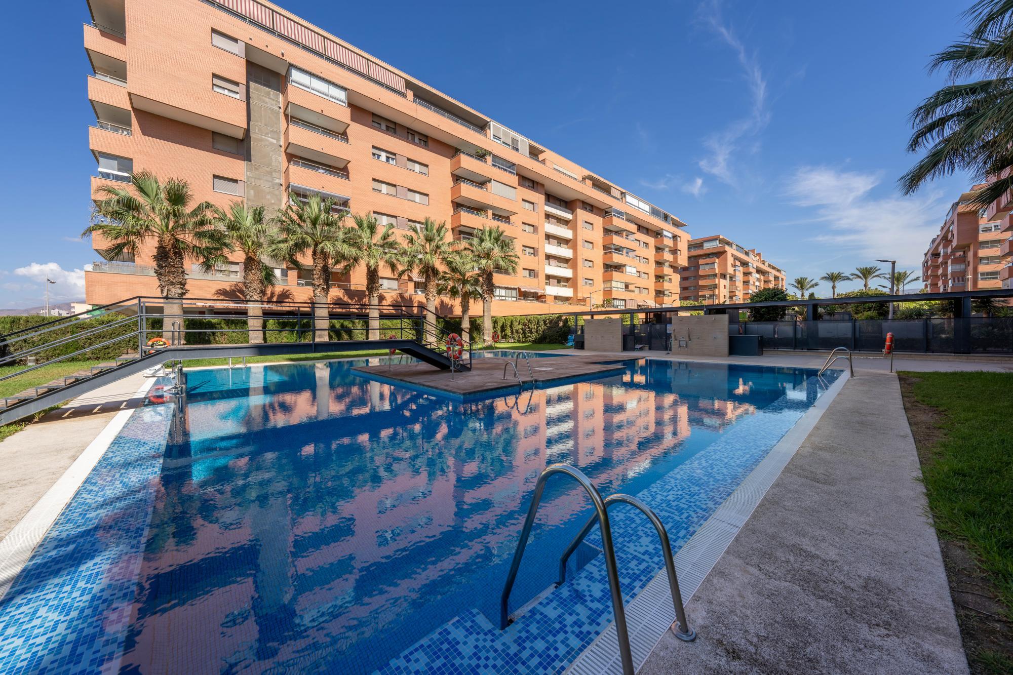 Pisos-Venta-Almería-2421108