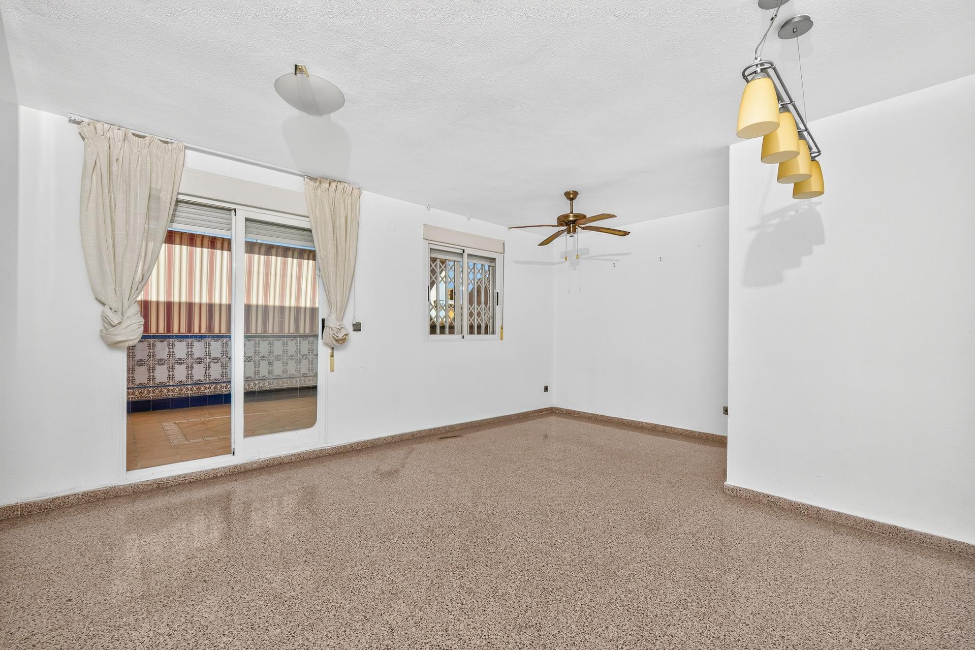 Pisos-Venta-Alicante-2422983-Foto-2