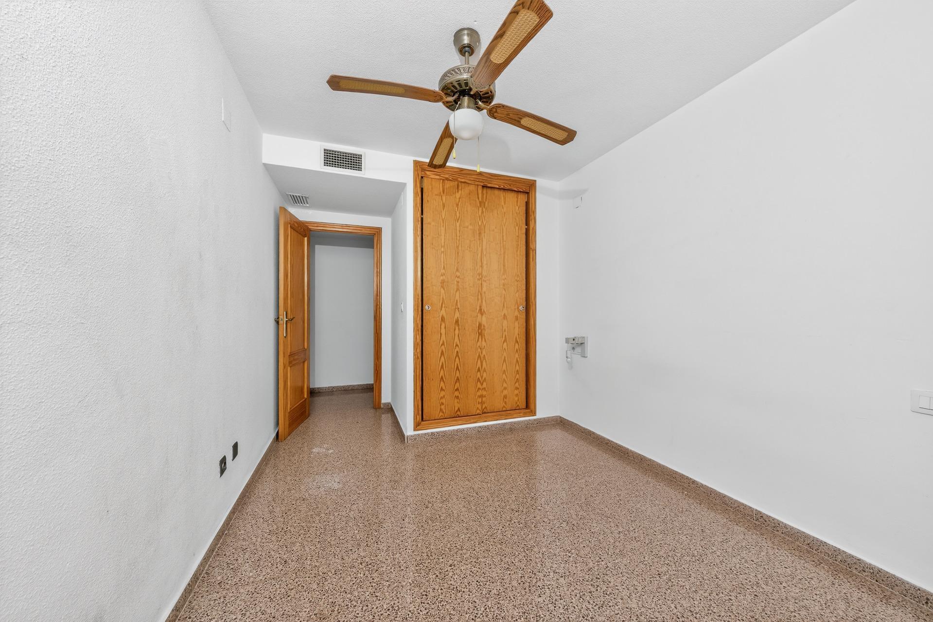 Pisos-Venta-Alicante-2422983-Foto-12