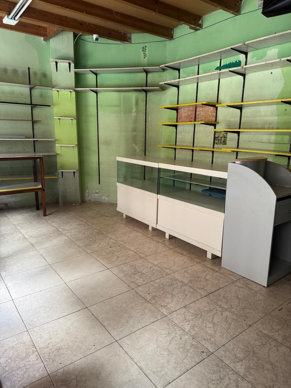 Negocios-Venta-Torrelavega-2423798-Foto-4