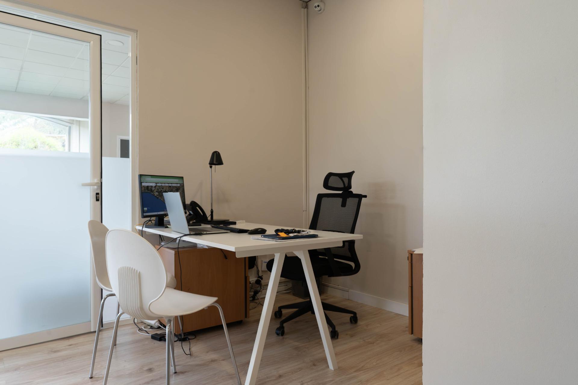 Negocios-Venta-Tomares-2424867-Foto-11