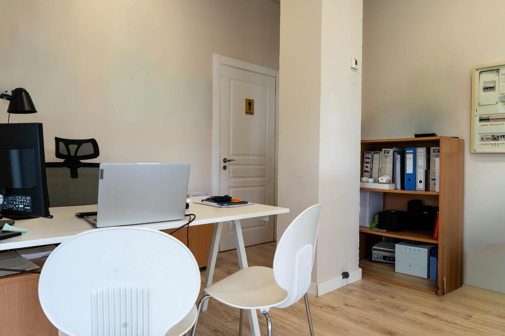Negocios-Venta-Tomares-2424867-Foto-12