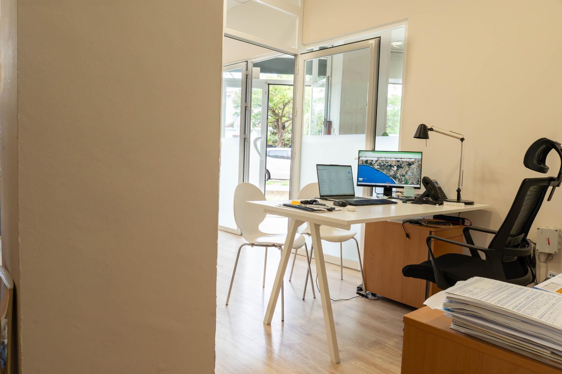 Negocios-Venta-Tomares-2424867-Foto-13
