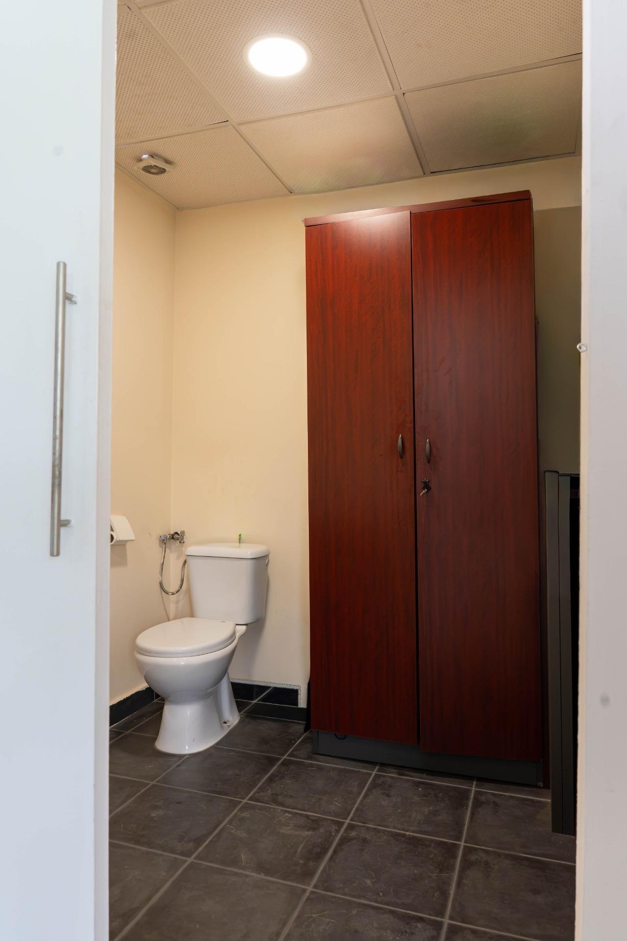 Negocios-Venta-Tomares-2424867-Foto-18