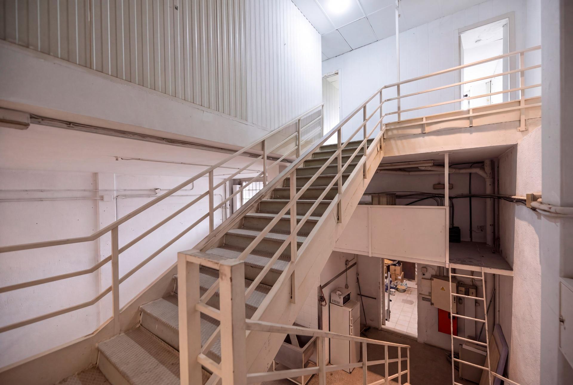 Naves-Venta-AlcorcÃ³n-2415746-Foto-8