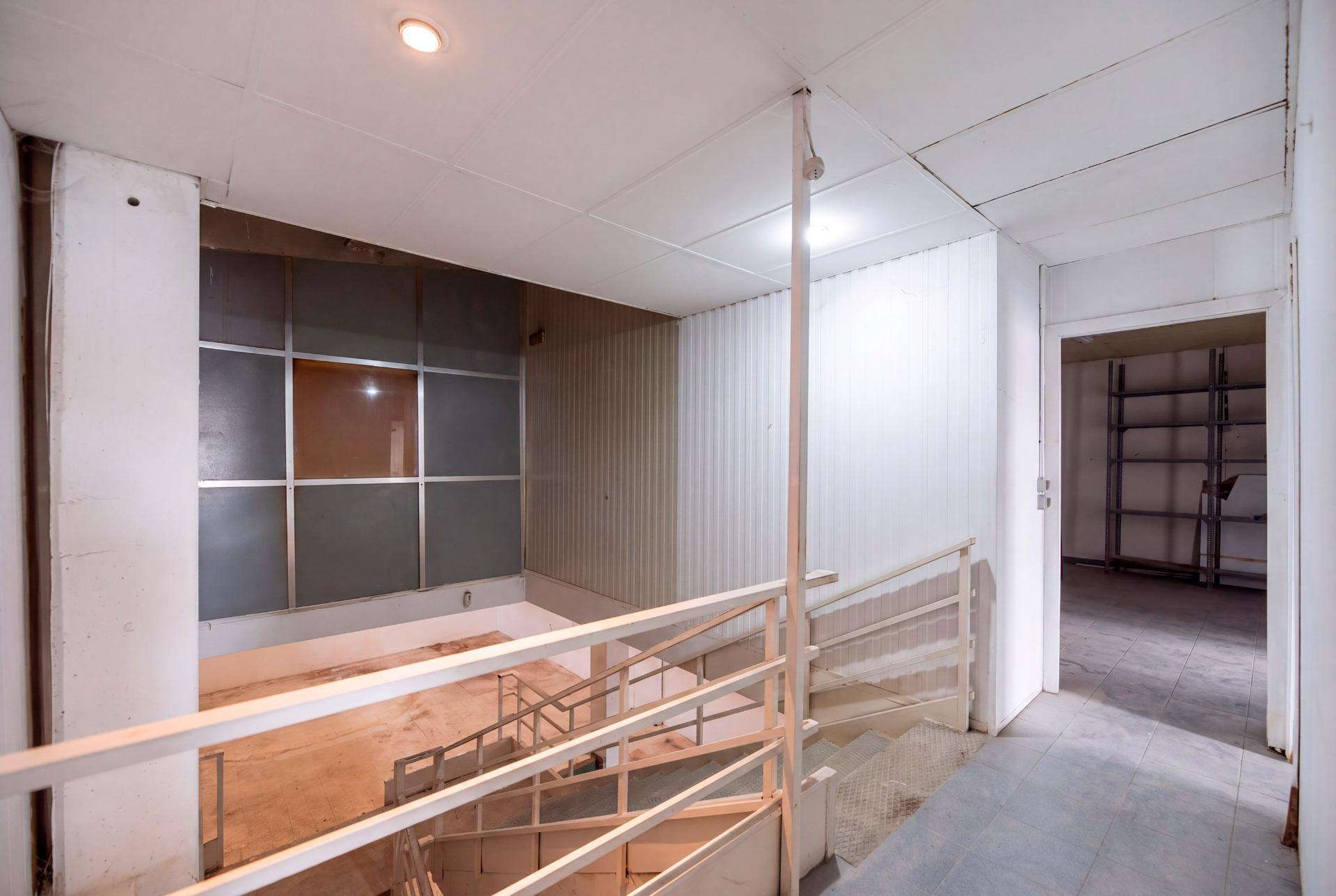 Naves-Venta-AlcorcÃ³n-2415746-Foto-11