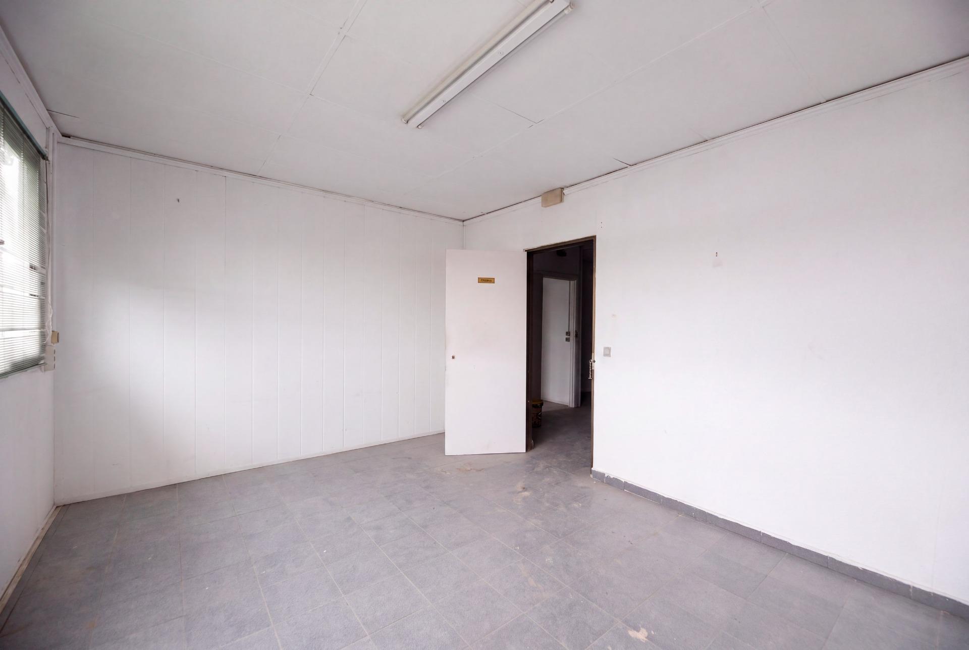 Naves-Venta-AlcorcÃ³n-2415746-Foto-15