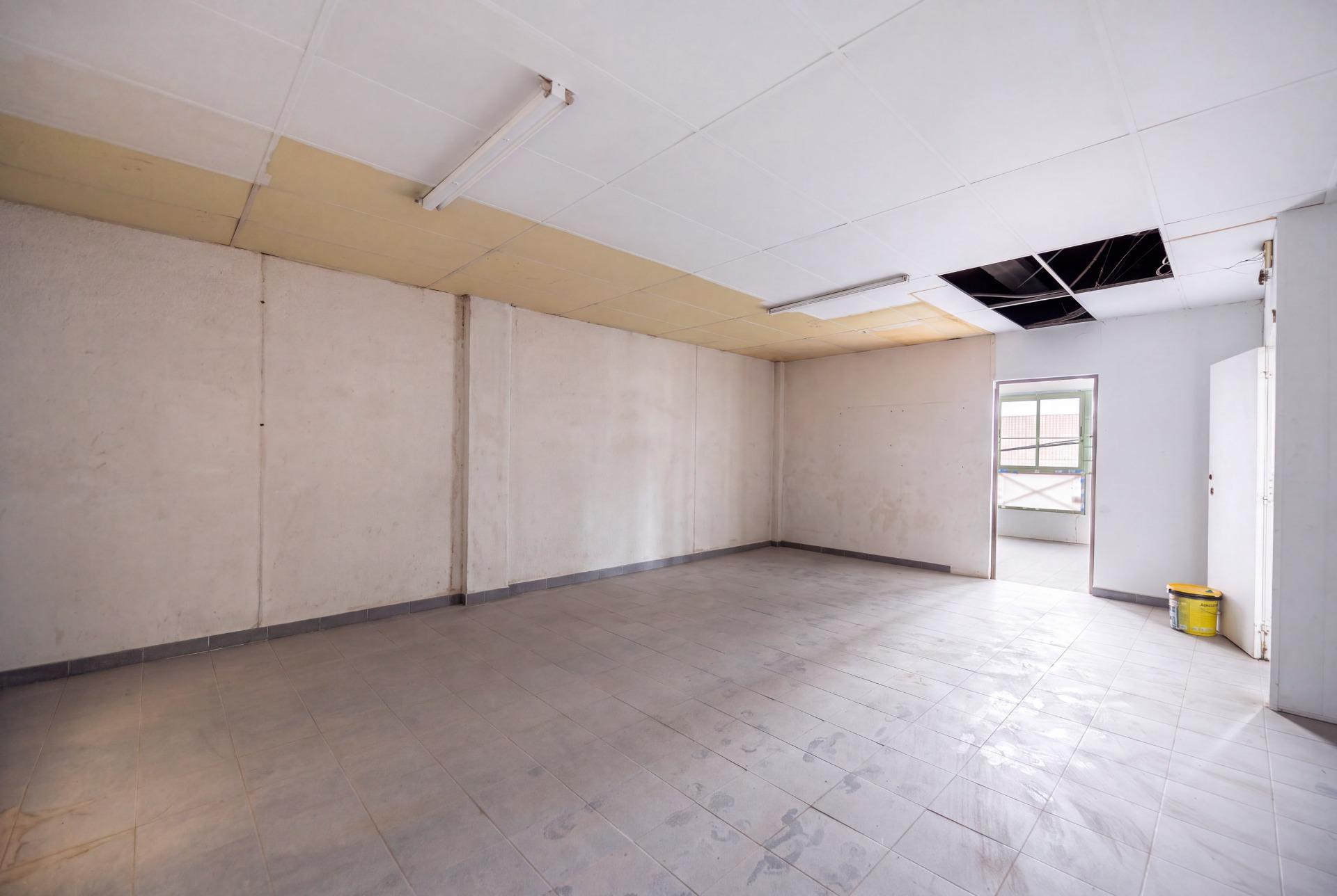 Naves-Venta-AlcorcÃ³n-2415746-Foto-14
