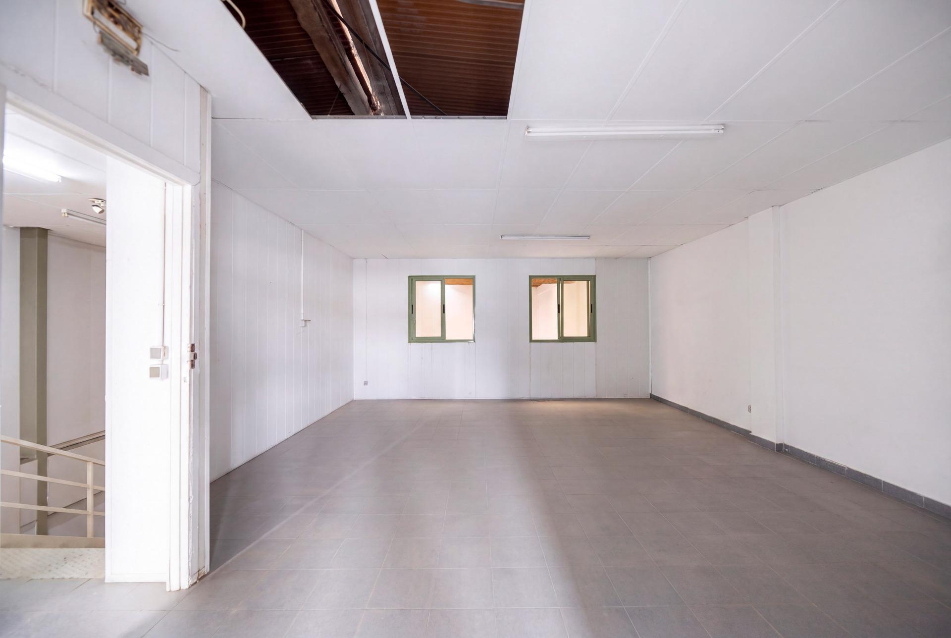 Naves-Venta-AlcorcÃ³n-2415746-Foto-17