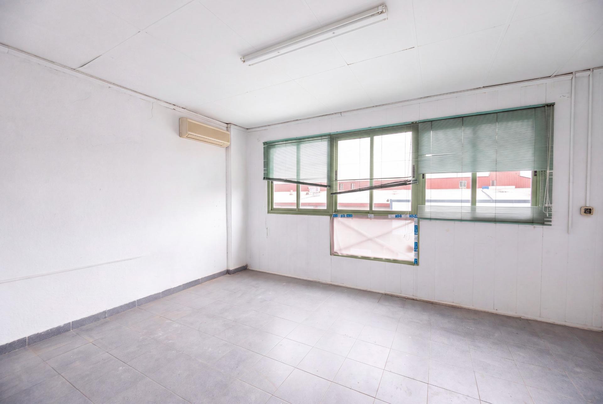 Naves-Venta-AlcorcÃ³n-2415746-Foto-16
