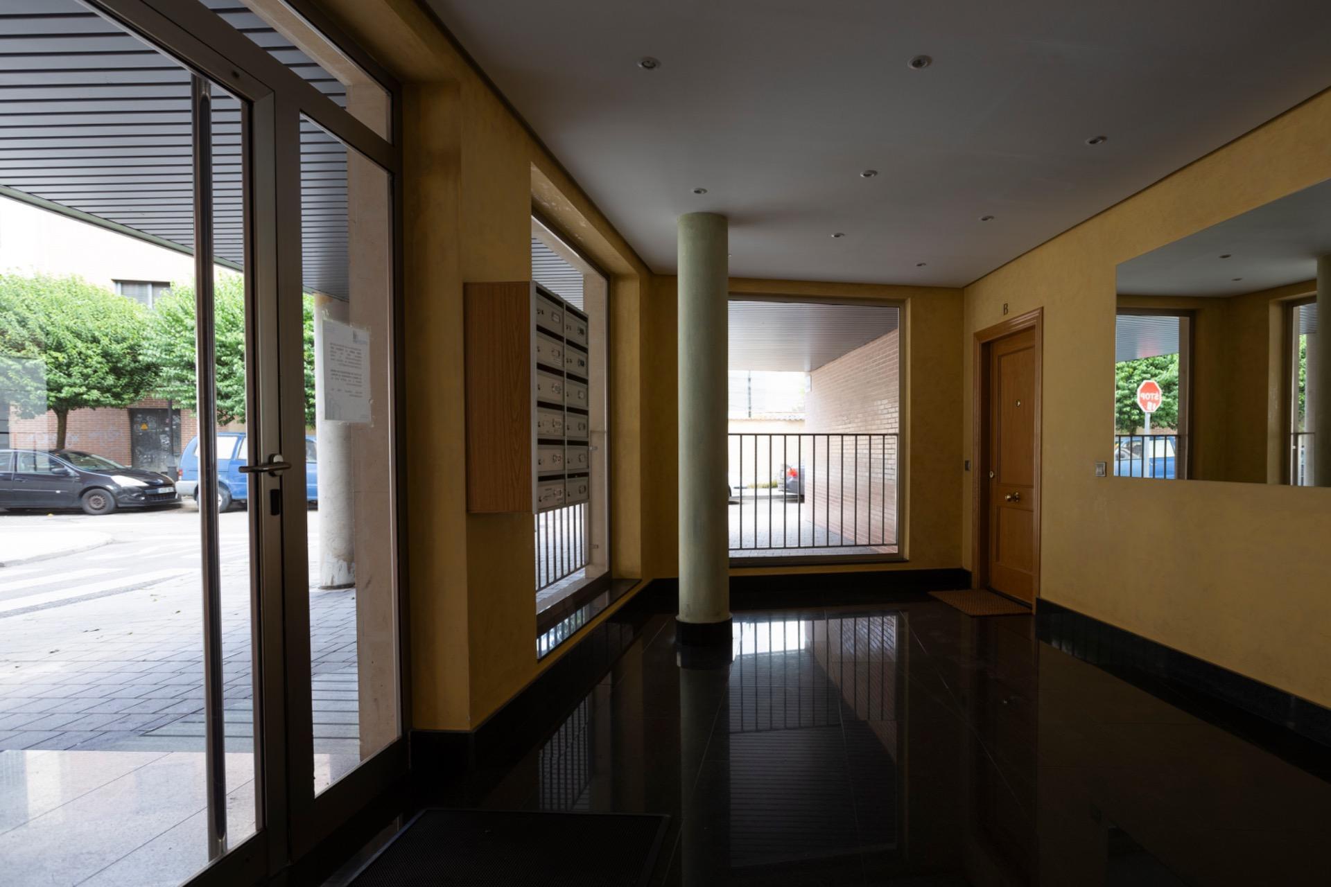 Pisos-Venta-Laguna de Duero-2428018-Foto-2