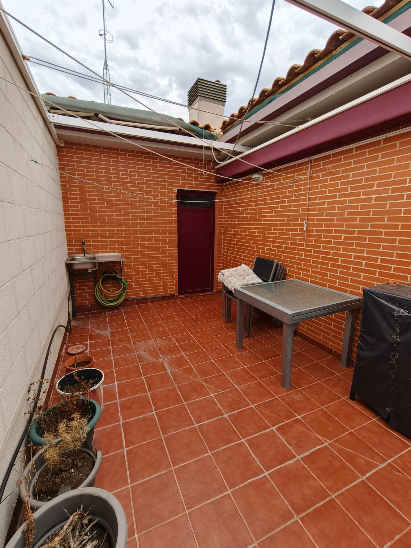 Pisos-Venta-VillalobÃ³n-2441209-Foto-16