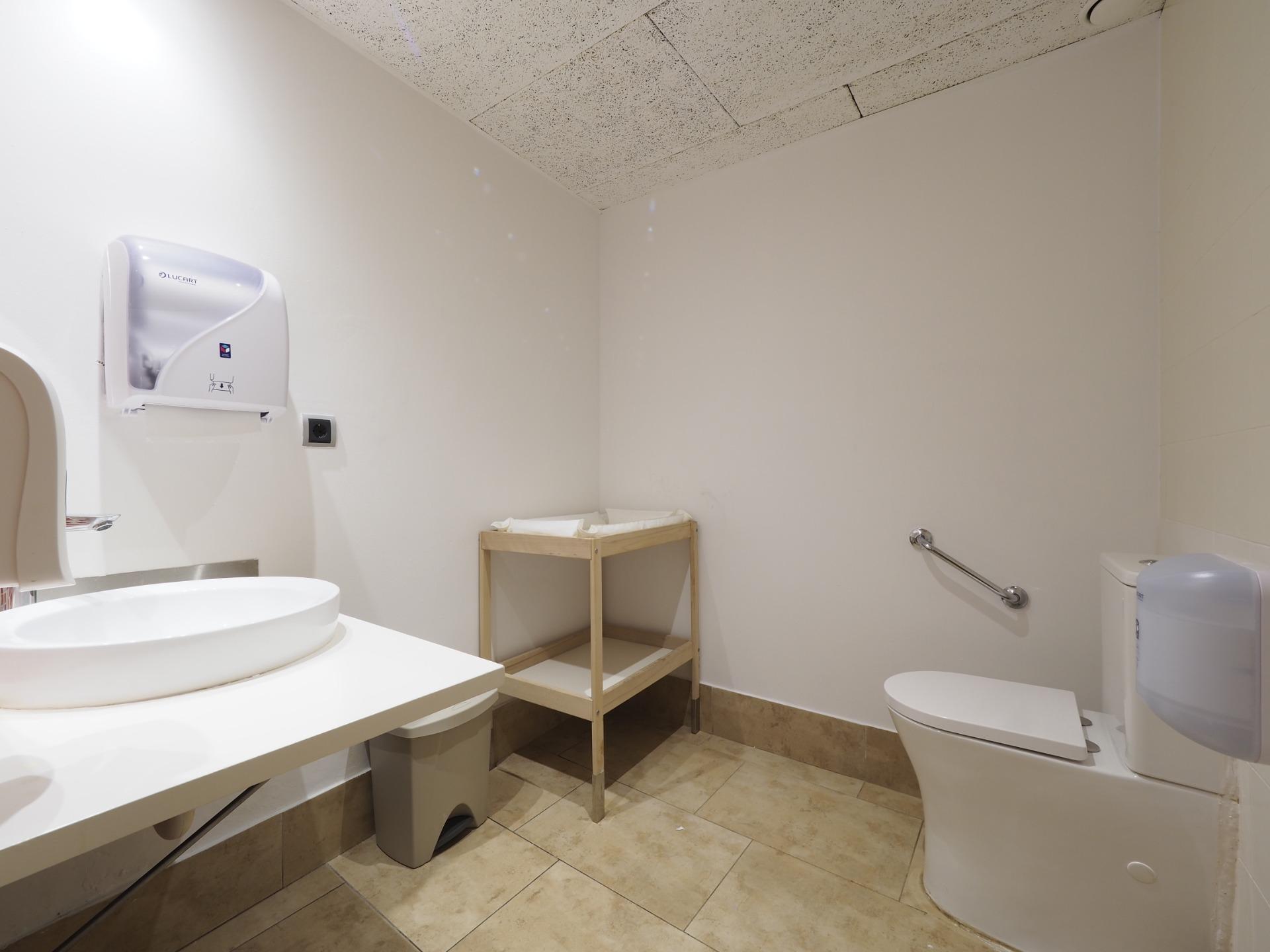 Negocios-Alquiler-Girona-2444407-Foto-25