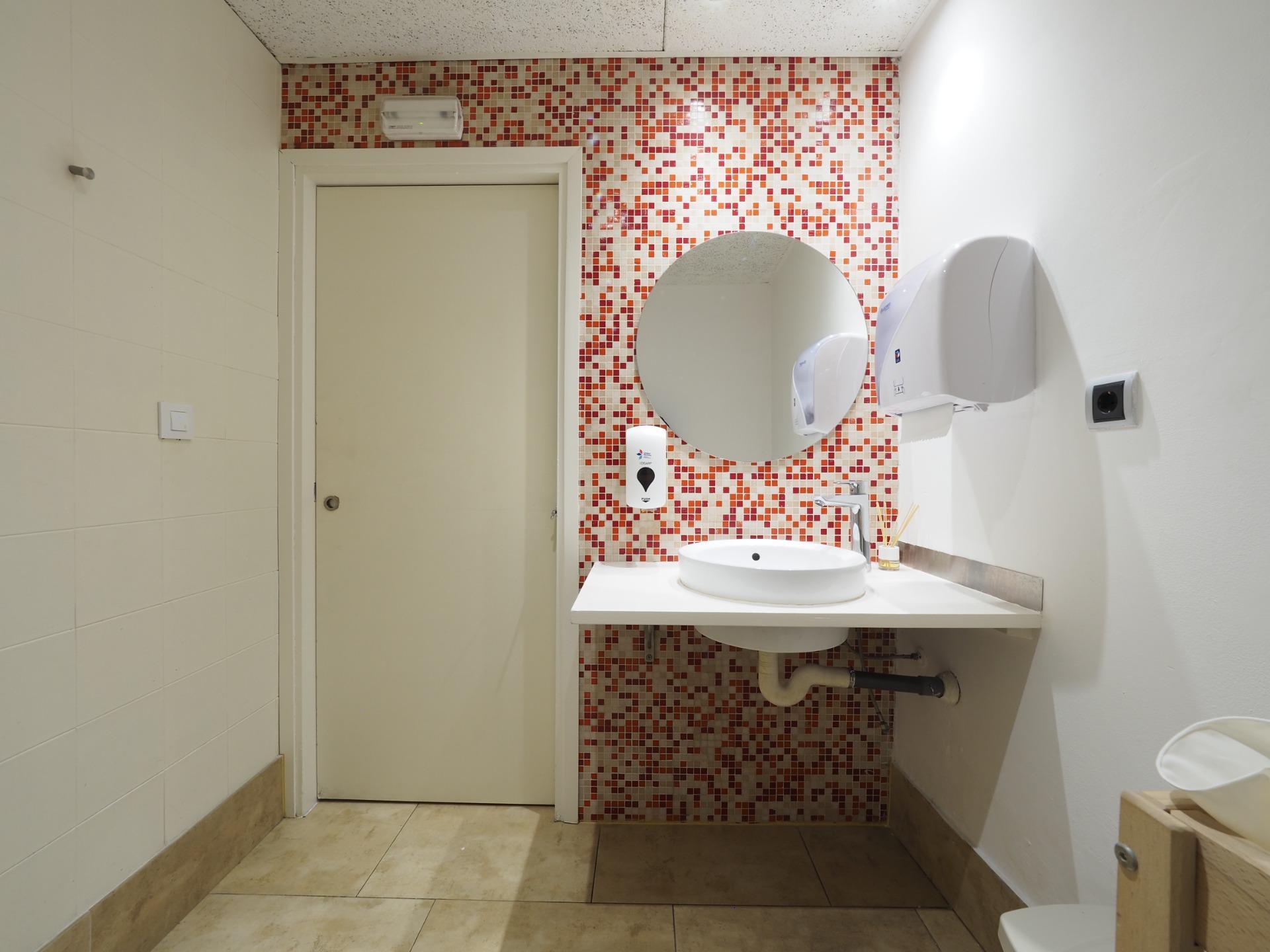 Negocios-Alquiler-Girona-2444407-Foto-28